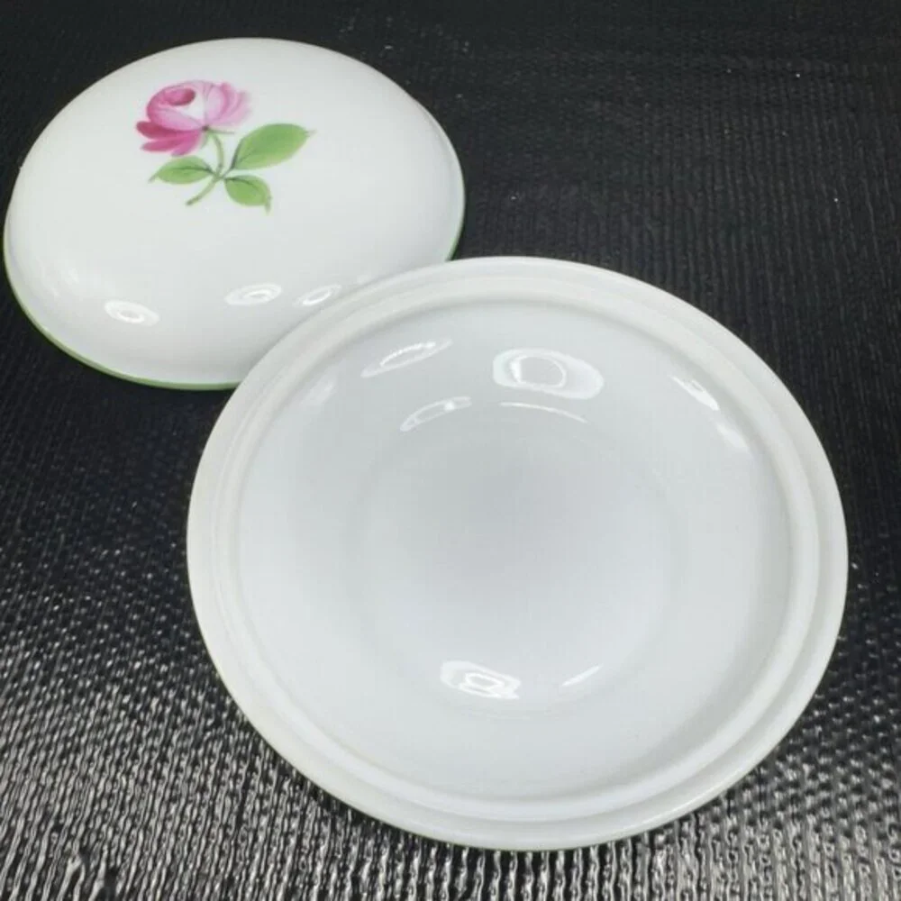 Augarten‎ Wien Porcelain Trinket Dish Pill Holder Flower Pattern Made In Austria